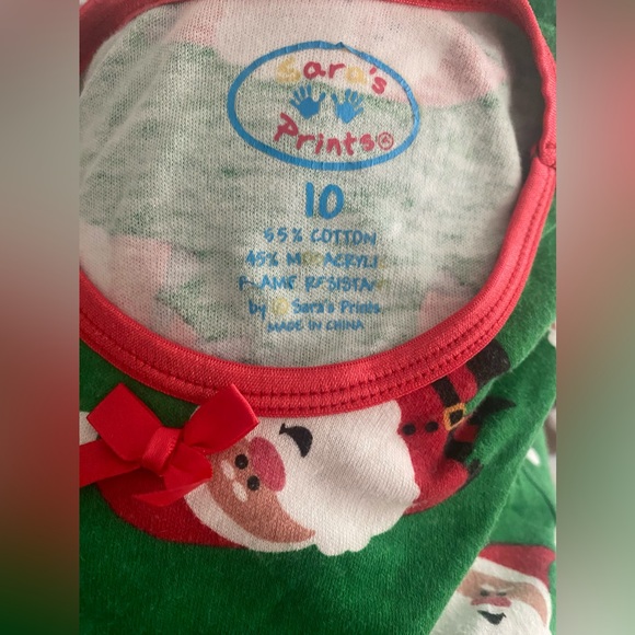 Sara’s Prints Santa Claus night gown, size 10, red trim neckline, hem & sleeves - Picture 6 of 6